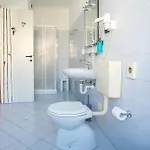 מלון By 3*