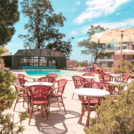 By 3* فينالي ليغوري