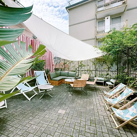 By 3* فينالي ليغوري